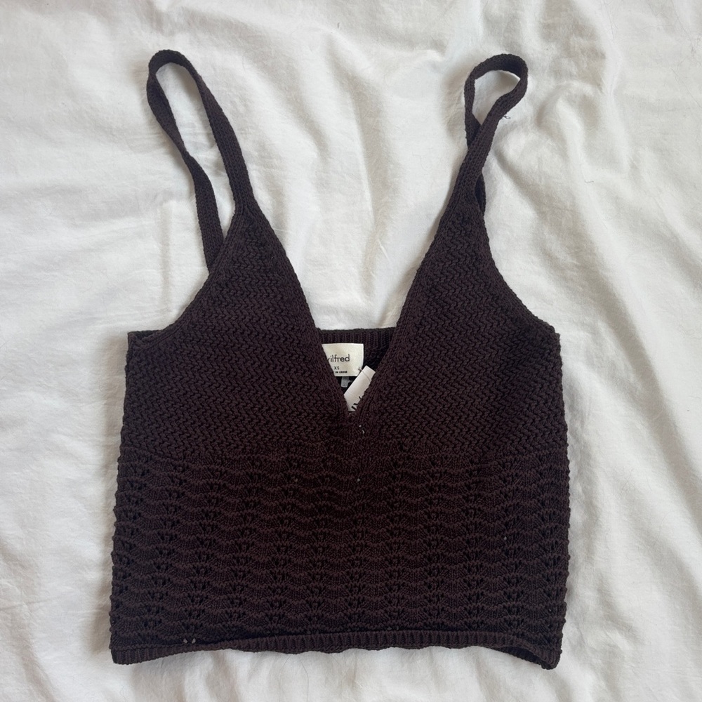 Knit V-Neck Crop Tank Top in Black